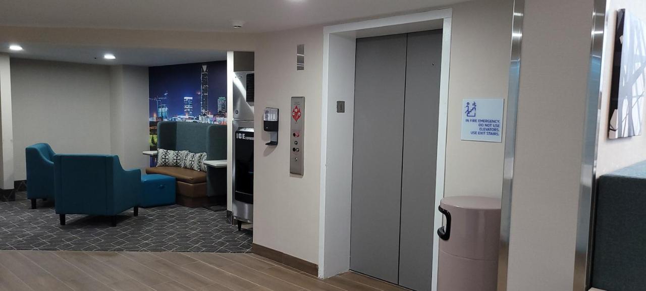 Clarion Pointe Okc Airport Hotel Oklahoma City